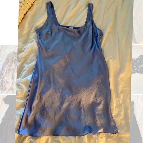 Aritzia tryst dress, size XL - Picture 1 of 1
